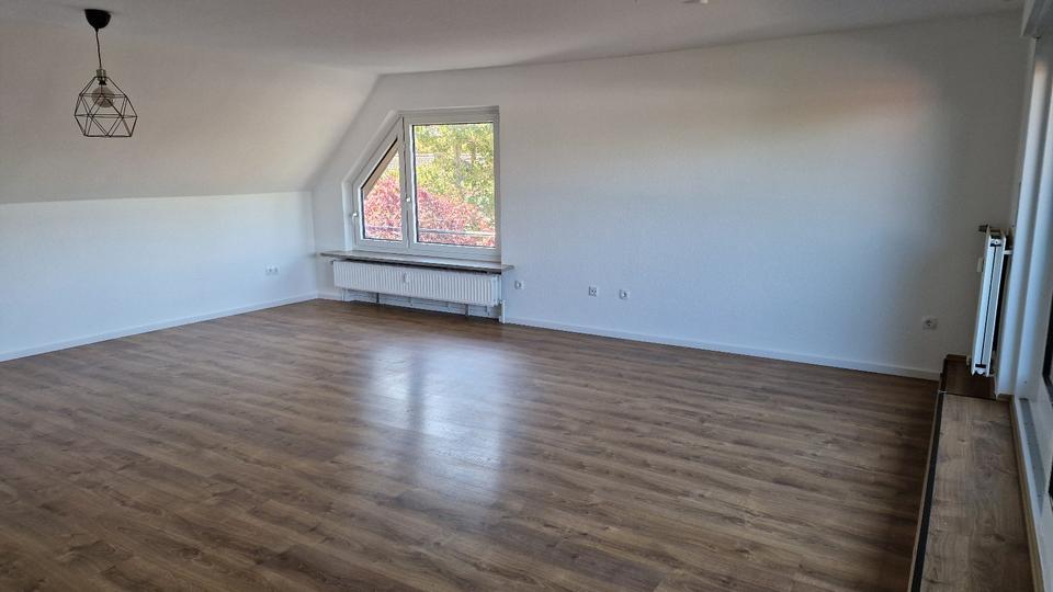 Dachgeschoßwohnung Oberasbach - 3 Zimmer, 86 m&sup2;, 940&euro; | Angebot:27616434