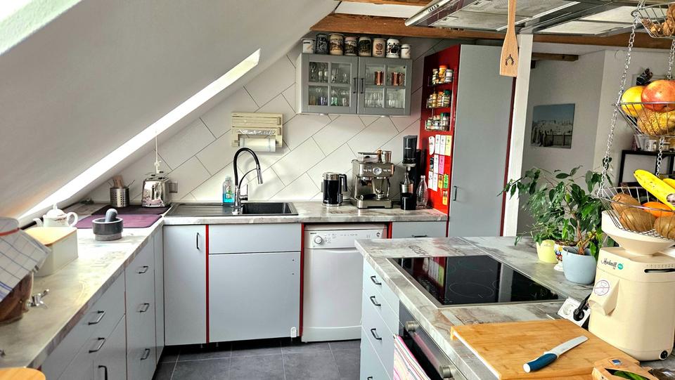 Dachgeschoßwohnung Nürnberg Gibitzenhof - 3 Zimmer, 99 m&sup2;, 369.000&euro; | Angebot:25948090