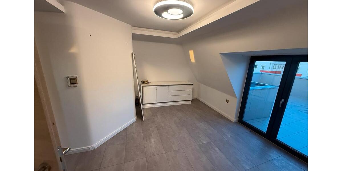 3 Zimmer Maisonette-Wohnung mit Terasse zu vermieten 3 zimmer