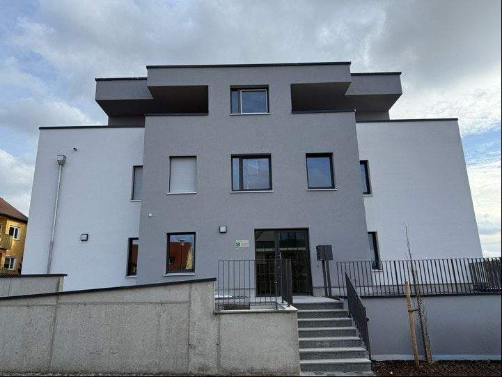 Etagenwohnung Roßtal - 3 Zimmer, 95 m&sup2;, 479.000&euro; | Angebot:25602549