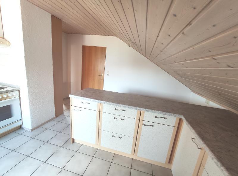 3 Zi. DG Wohnung mit Küche, Gartenmitbenutzung und Stellplatz - Etagenwohnung Weisendorf | Angebot:24351111