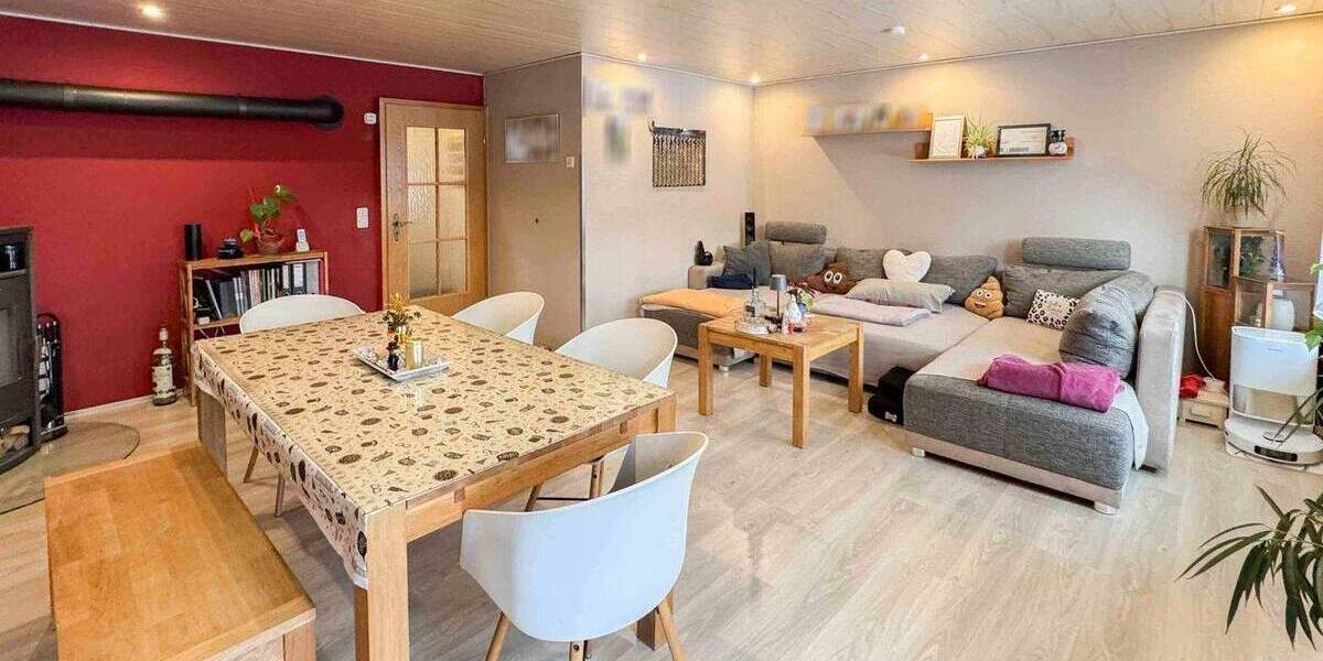 Platz für die ganze Familie - gepflegtes Reihenmittelhaus mit 6 Zimmern 6 zimmer