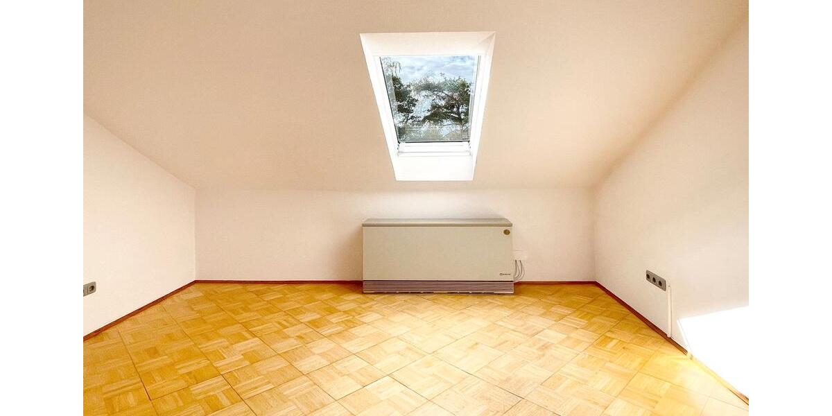 Dachgeschoßwohnung Röttenbach - 3 Zimmer, 95 m&sup2;, 690&euro; | Angebot:26208339