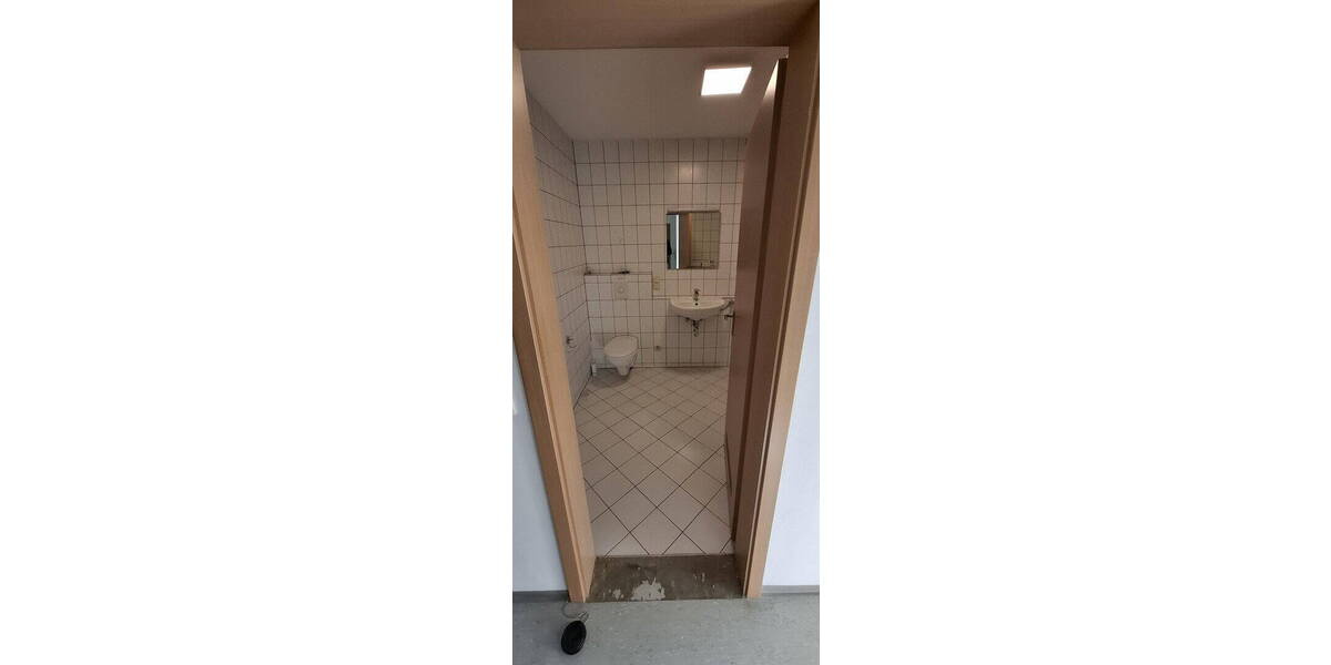 Etagenwohnung Bubenreuth - 3 Zimmer, 73 m&sup2;, 990&euro; | Angebot:25984370