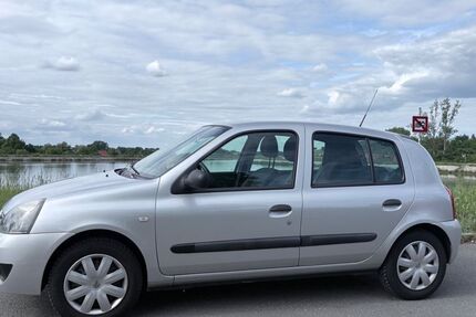Renault Clio 98.900 km 2.790 &euro; Fürth 90766