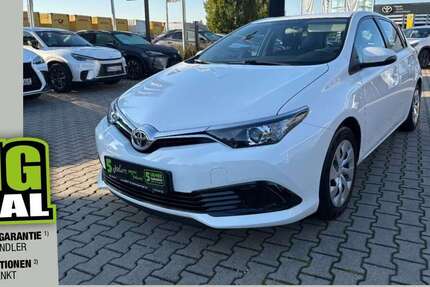 Toyota Auris 45.100 km 12.390 € Nürnberg 90480