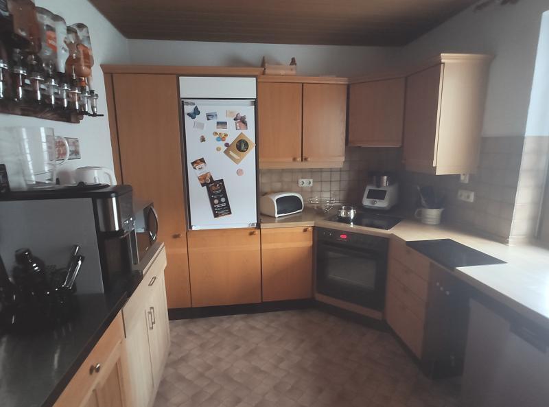 4 Zi. EG Wohnung mit Terrasse, Gartenanteil und Garage