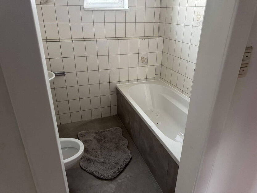 Zweifamilienhaus mit 1000m2 Grundstück 5 zimmer