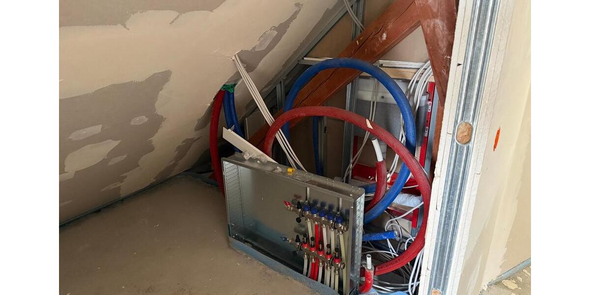 Dachgeschoßwohnung Simmelsdorf - 4.5 Zimmer, 80 m&sup2;, 240.000&euro; | Angebot:25902273