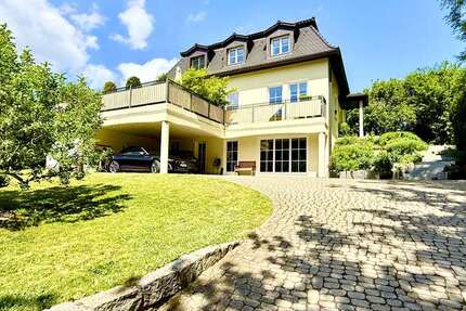 Haus zum Kaufen in Cadolzburg 1.350.000 € 244 m² 6 zimmer