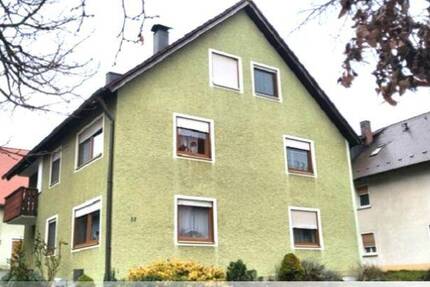 Viel Platz zum fairen Preis! 4-Zimmer-ETW mit Balkon und 2 KFZ-Stellplätzen im Zentrum von Ottensoos 4 zimmer