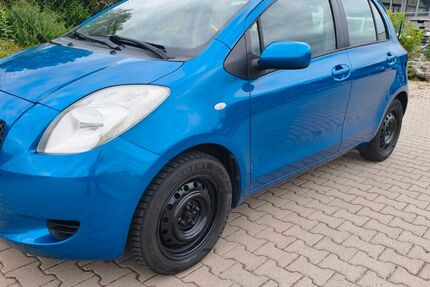 Toyota Yaris 154.000 km 2.850 &euro; Fürth Burgfarrnbach 90768