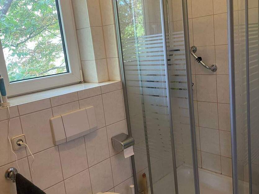 Top gepflegte 1-Zimmer-Wohnung mit Balkon direkt in Feucht