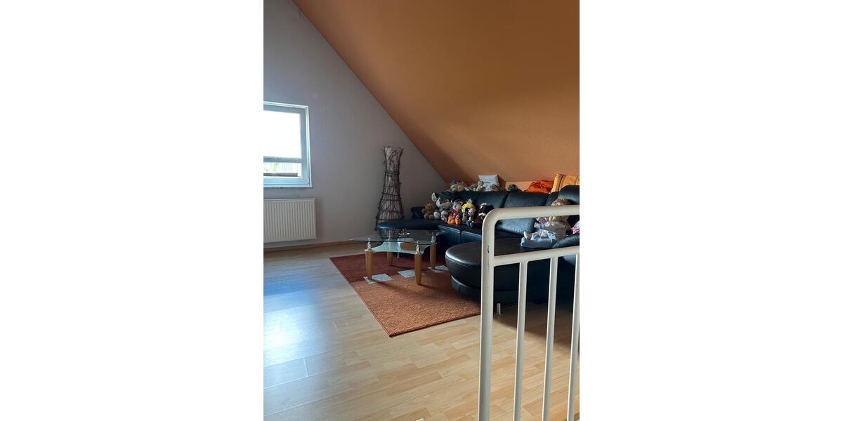 Reihenhaus Roßtal - 6 Zimmer, 127 m&sup2;, 599.000&euro; | Angebot:27299085