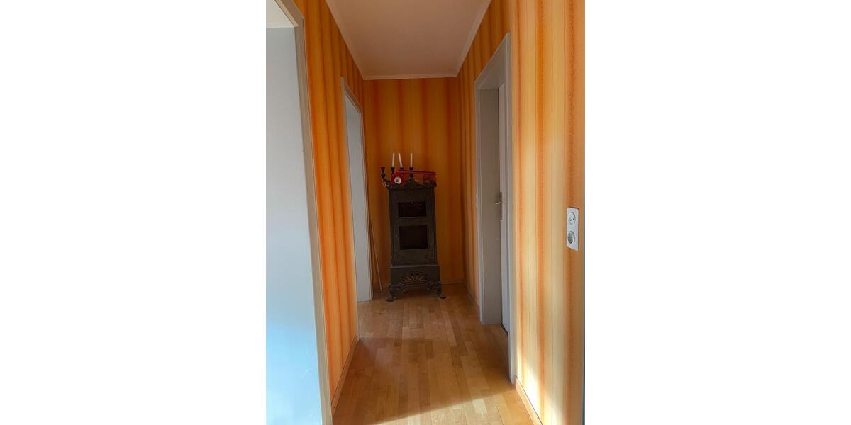 Doppelhaushälfte Heilsbronn - 6 Zimmer, 240 m&sup2;, 1.900&euro; | Angebot:24535997