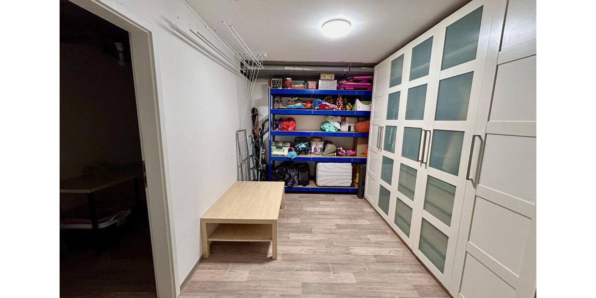 Reihenhaus Fürth Atzenhof - 6 Zimmer, 156 m&sup2;, 2.350&euro; | Angebot:25175091