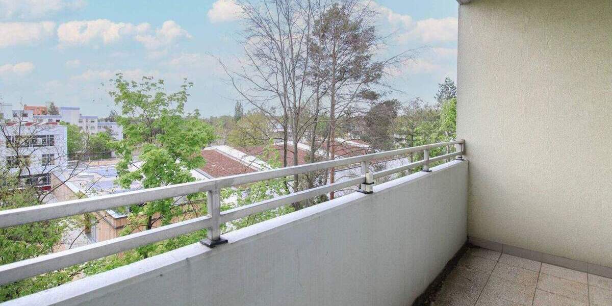 Sehr schön geschnittene 2-ZW mit TG-Stellplatz und Balkon in Fürth 2 zimmer