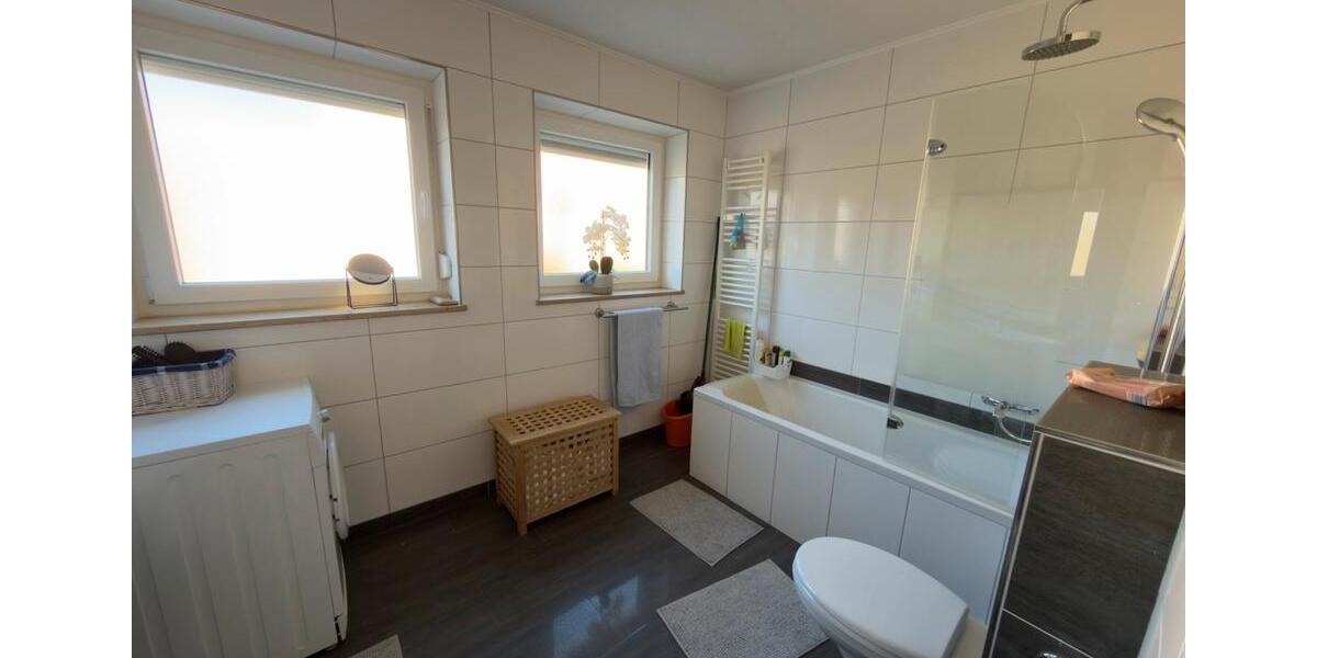 Etagenwohnung Nürnberg Falkenheim - 3 Zimmer, 94 m&sup2;, 1.700&euro; | Angebot:25644006