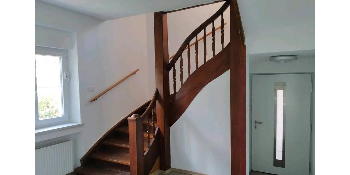 Villa Fürth Eigenes Heim - 8 Zimmer, 270 m&sup2;, 3.300&euro; | Angebot:25310732