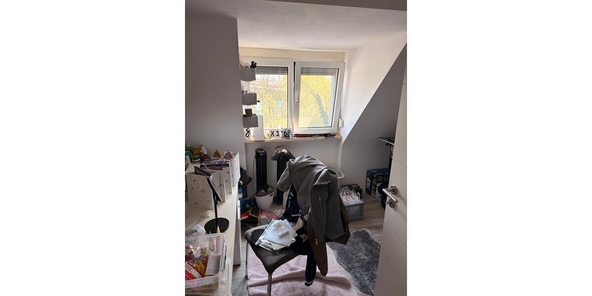 Dachgeschoßwohnung Nürnberg Eibach - 3 Zimmer, 60 m&sup2;, 990&euro; | Angebot:26281642