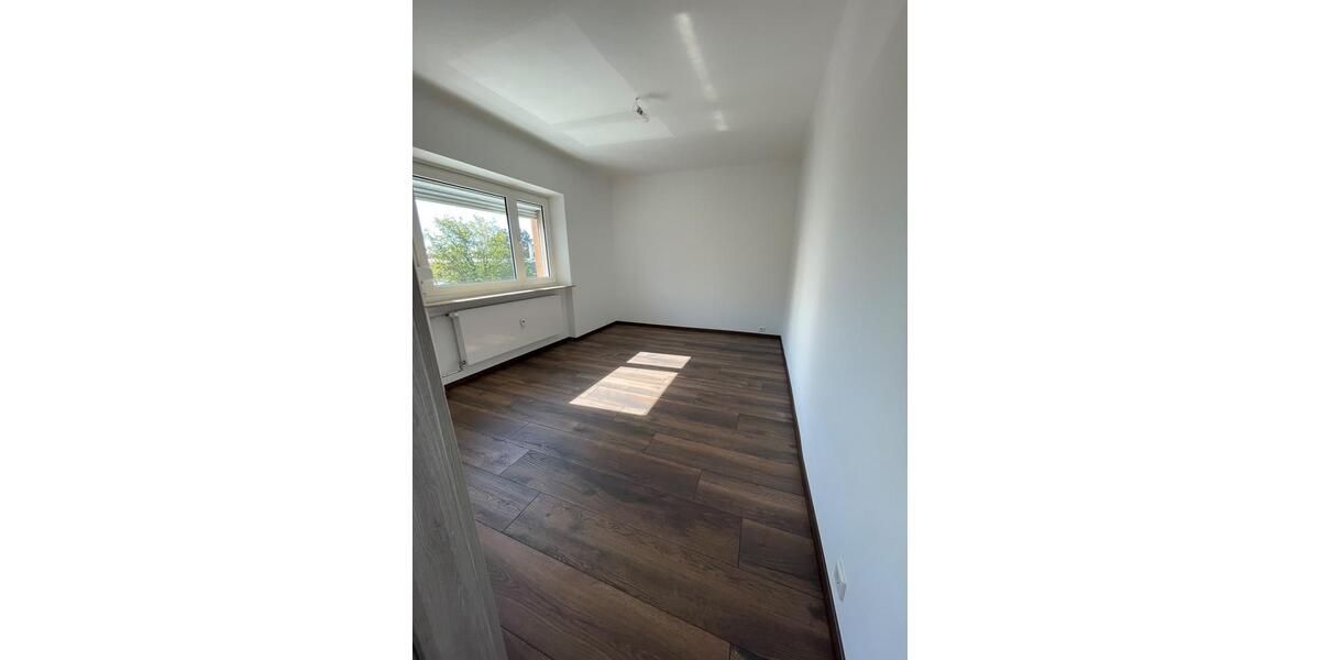 Etagenwohnung Nürnberg Gaismannshof - 3 Zimmer, 80 m&sup2;, 1.000&euro; | Angebot:27576693