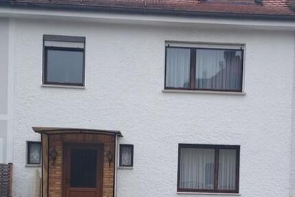 Haus Zirndorf - 5 Zimmer, 120 m&sup2;, 1.490&euro; | Angebot:27614453
