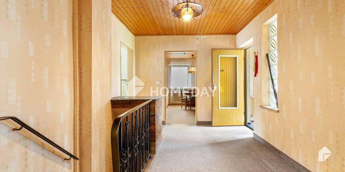 Attraktives Zweifamilienhaus mit 8 Zimmern, EBK und Garage in ruhiger Lage von Nürnberg 8 zimmer