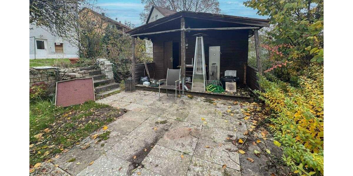 Viel Raum für Ideen - 2,5-Zimmer-Wohnung mit separater 2-Zimmer-Einliegerwohnung in Fürth-Vach 4 zimmer