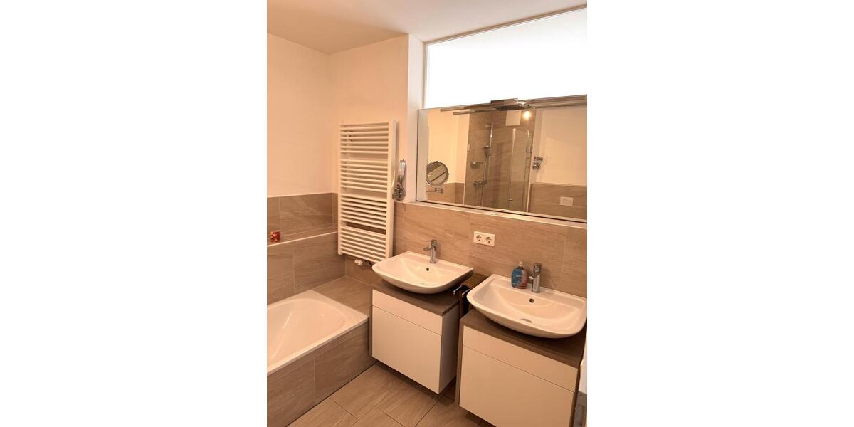 Exklusiver Wohn(t)raum über den Dächern Nürnbergs 3 zimmer