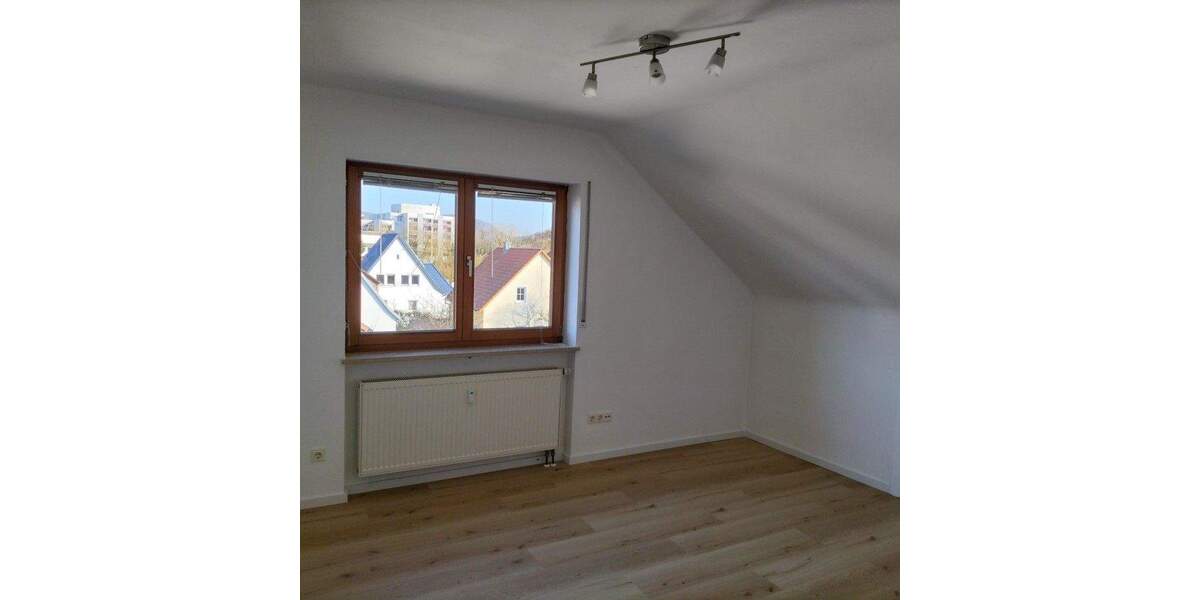 Etagenwohnung Hersbruck Altensittenbach - 3 Zimmer, 111 m&sup2;, 1.110&euro; | Angebot:25706193