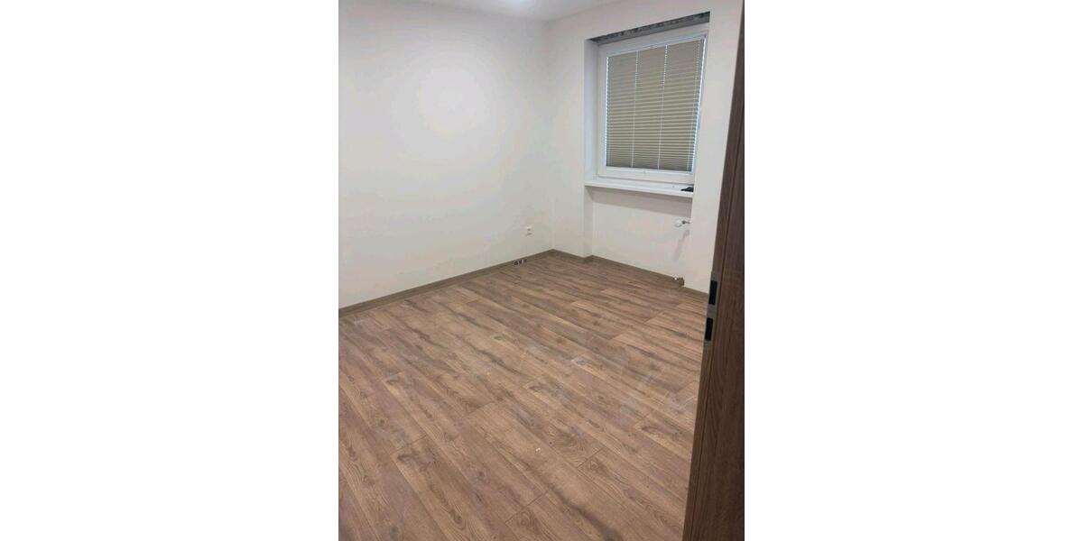 Reihenhaus Erlangen Bruck - 6 Zimmer, 160 m&sup2;, 2.490&euro; | Angebot:27614222