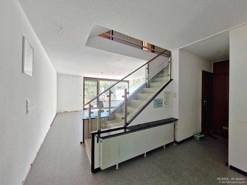 Reihenmittelhaus mit 5 Zimmern, Garten und Garage