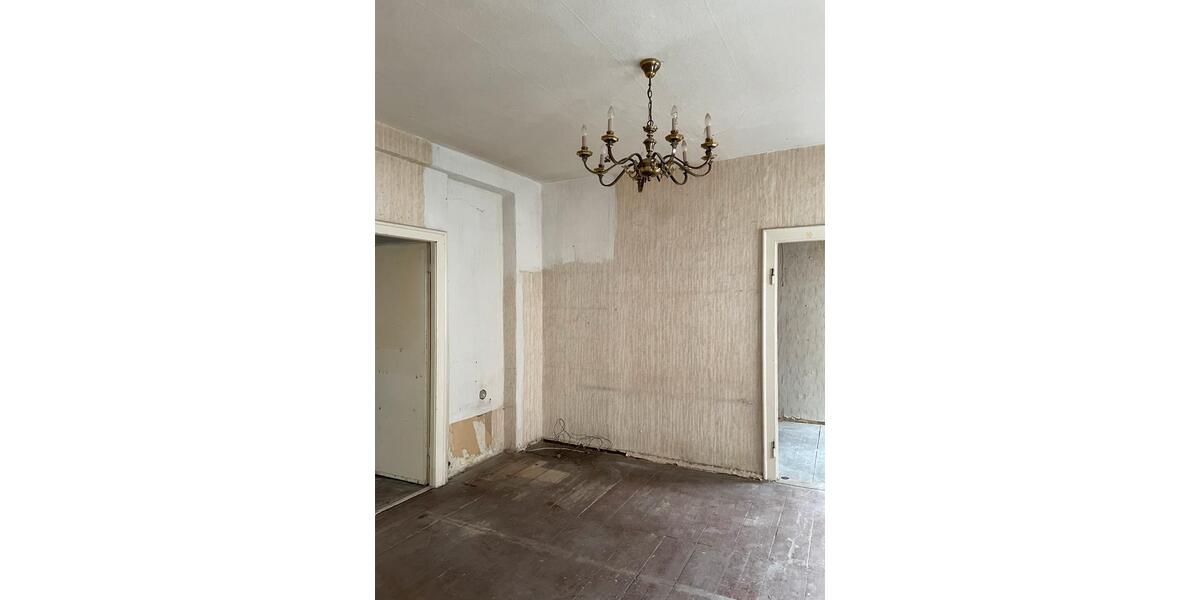Etagenwohnung Nürnberg Sankt Leonhard - 8 Zimmer, 200 m&sup2;, 300.000&euro; | Angebot:26998845