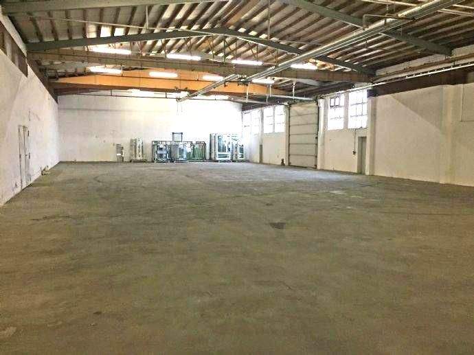 Lagerhalle mit Büro + Stellplätze an Süd-West-Tangente zimmer