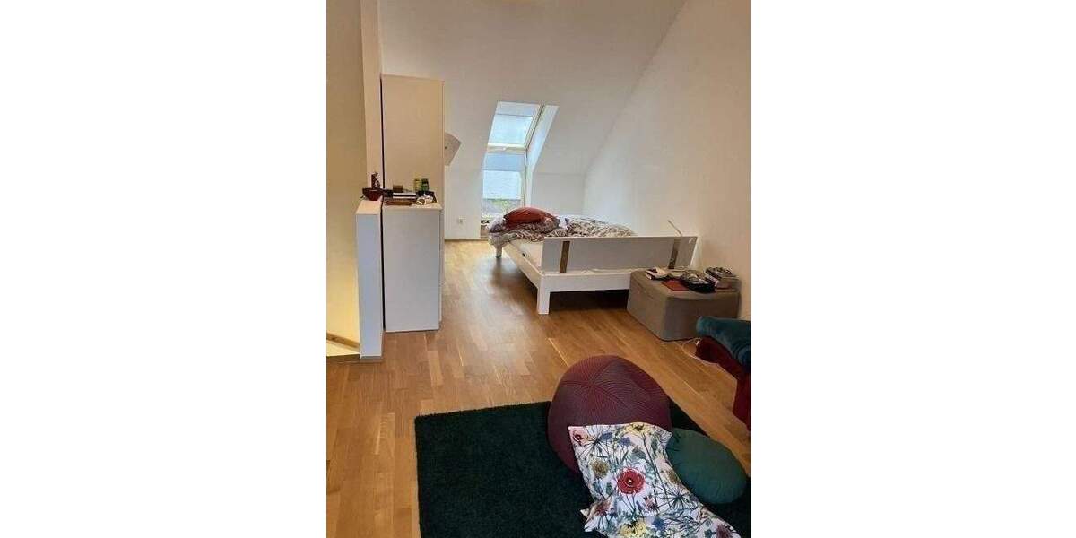 91054 Erlangen-Zentrum - Schöne 2-Zimmer-Maisonette-Wohnung mit EBK und Dachterrasse 2 zimmer