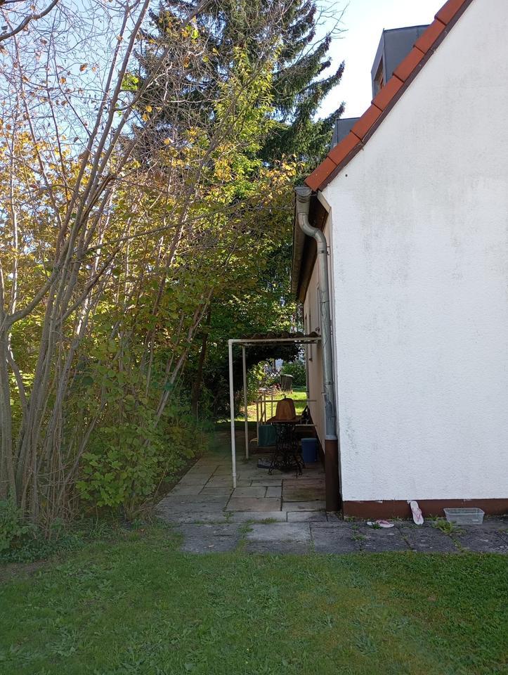 Haus mit großem Grundstück – kernsanierungsbedürftig
