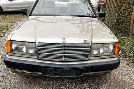Mercedes-Benz 190 285.000 km 1.950 &euro; Lauf a. d. Pegnitz 91207