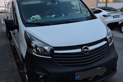 Opel Vivaro 96.044 km 10.500 &euro; Nürnberg 90469