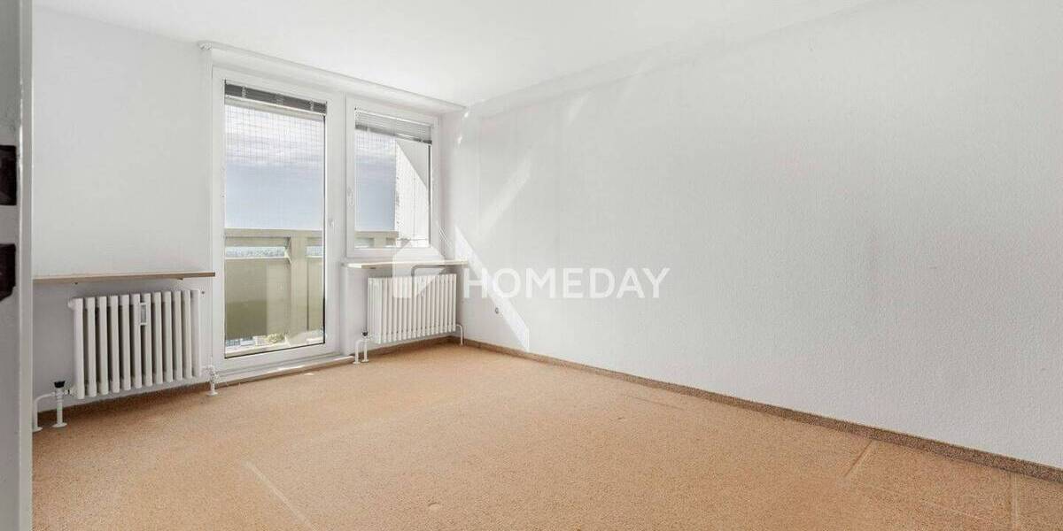 Renovierungsbedürftige 3-Zimmer-Wohnung mit zwei Loggien und optionalem Tiefgaragenstellplatz 3 zimmer