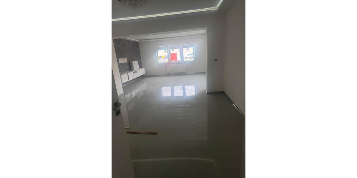 Etagenwohnung Fürth Atzenhof - 3 Zimmer, 100 m&sup2;, 1.300&euro; | Angebot:26400505