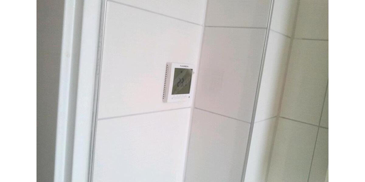 Gut geschnittene und großzügige 4 Zi-Wohnung neben Stein Schloss 4 zimmer