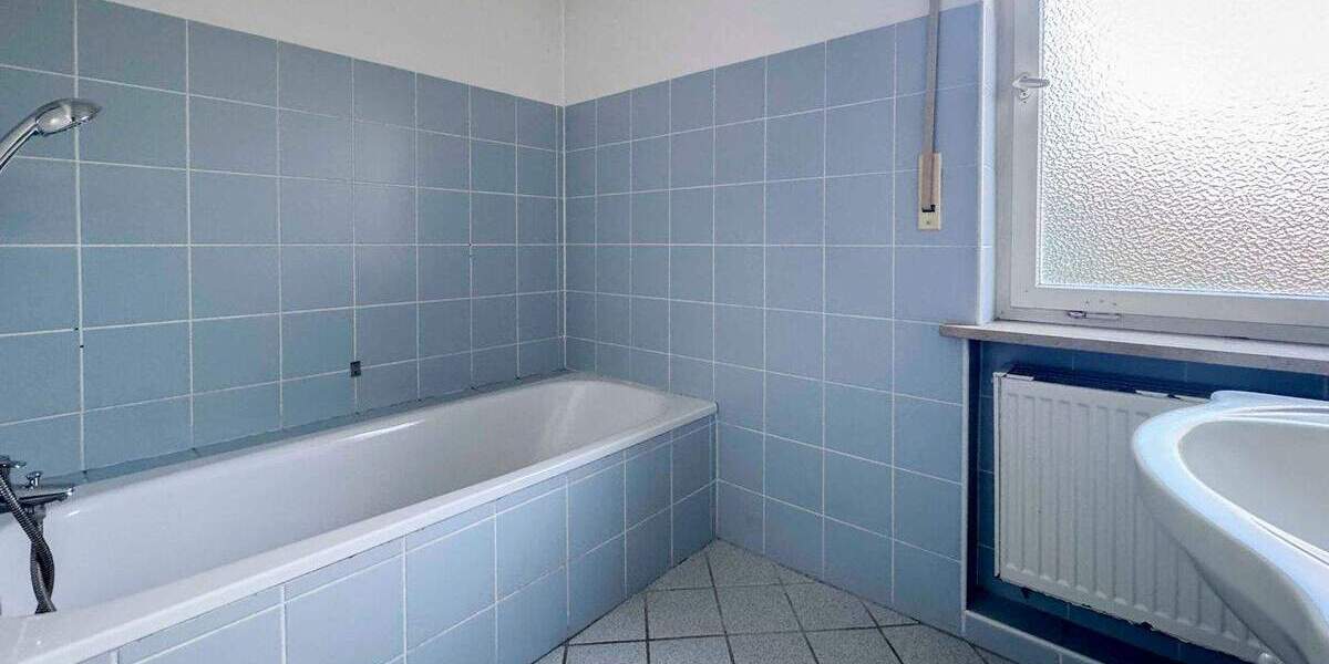 Viel Raum für Ideen - 2,5-Zimmer-Wohnung mit separater 2-Zimmer-Einliegerwohnung in Fürth-Vach 4 zimmer