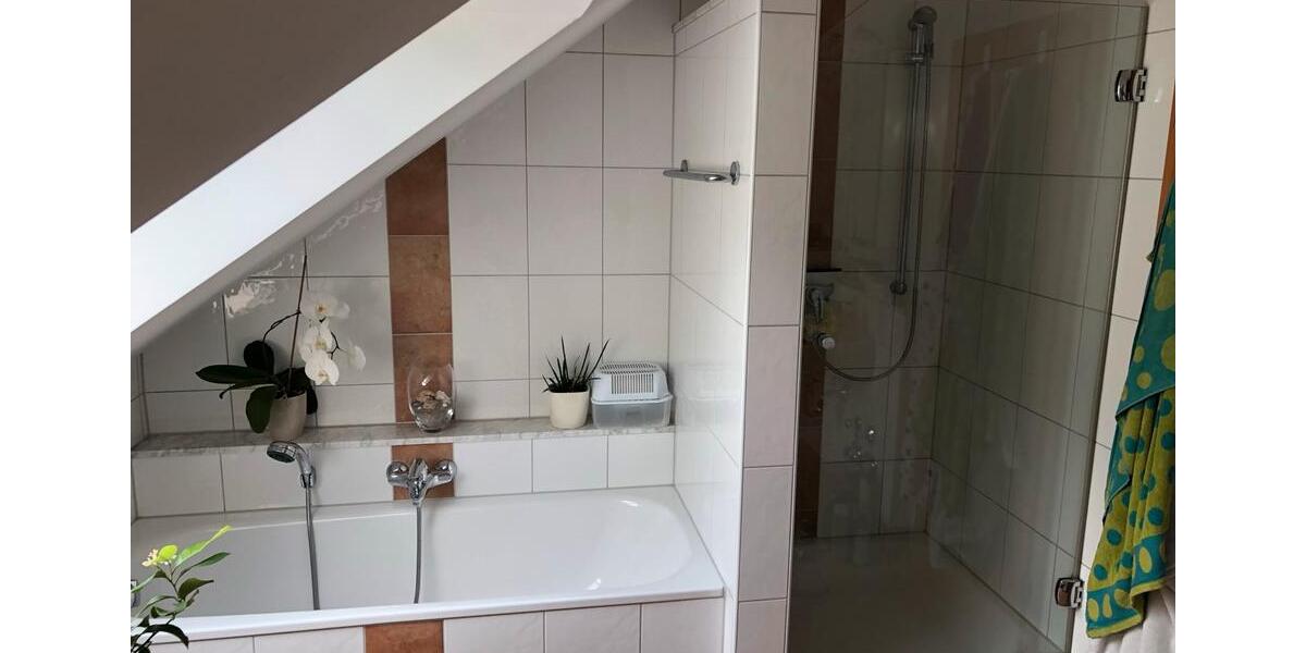 Dachgeschoßwohnung Erlangen Bruck - 3 Zimmer, 83 m&sup2;, 450.000&euro; | Angebot:26071666