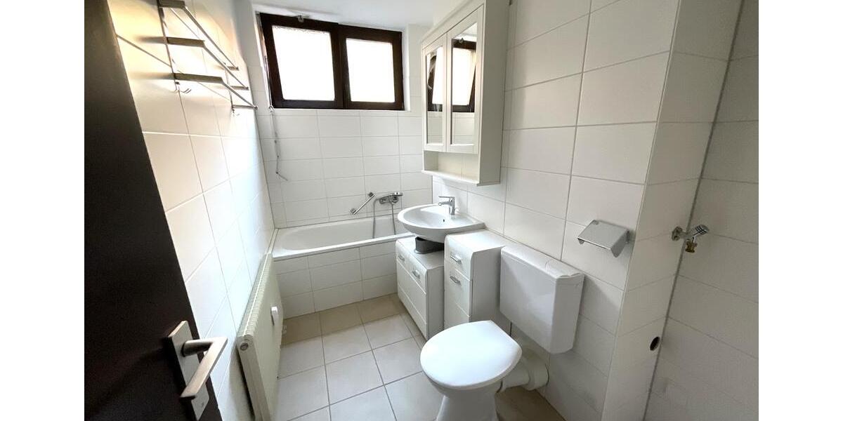 Großzügige 3-Zimmer-Wohnung mit zwei Balkonen und Tiefgarage 3 zimmer