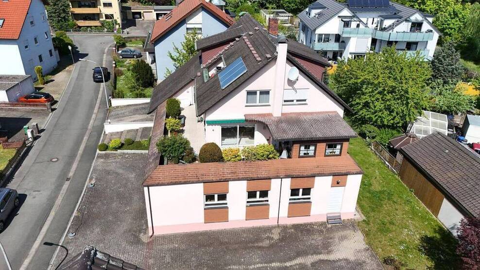 Großes Wohn- und Geschäftshaus in zentraler Lage in Forchheim