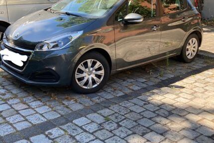 Peugeot 208 81.000 km 6.400 &euro; Nürnberg 90443