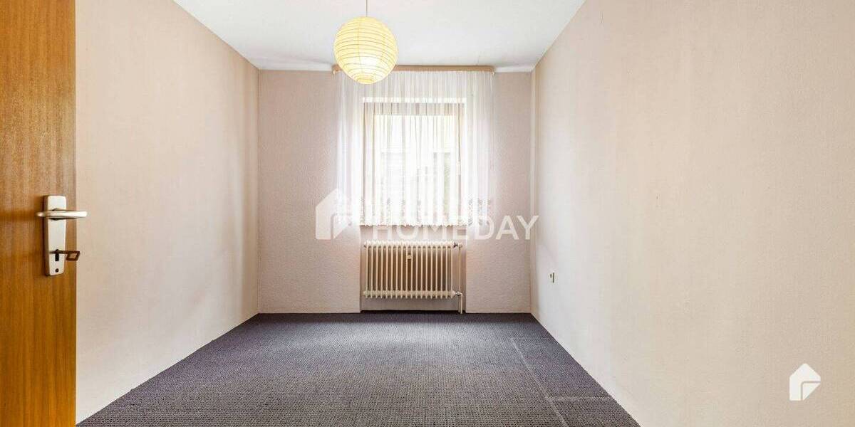 Attraktives Zweifamilienhaus mit 8 Zimmern, EBK und Garage in ruhiger Lage von Nürnberg 8 zimmer