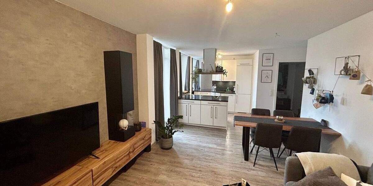 Etagenwohnung Nürnberg Steinbühl - 2 Zimmer, 65 m&sup2;, 1.000&euro; | Angebot:26359112