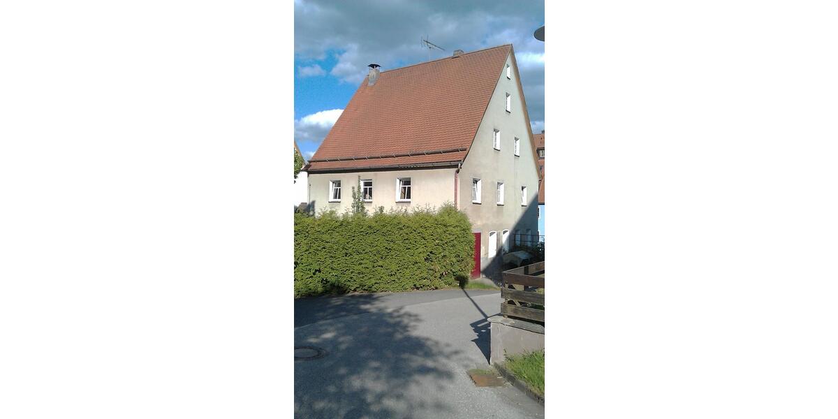 Einfamilienhaus Hersbruck - 5 Zimmer, 180 m&sup2;, 215.000&euro; | Angebot:26803615