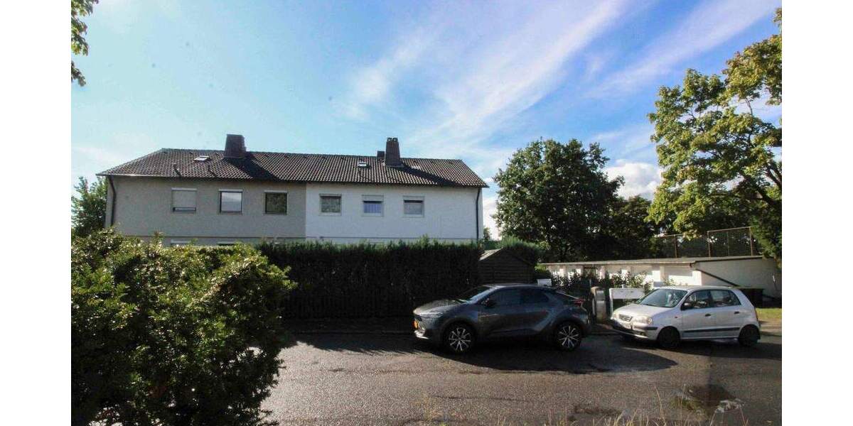 Flexibles Wohnen: Doppelhaushälfte mit zwei separaten Wohnungen, Terrasse und Garten 6 zimmer